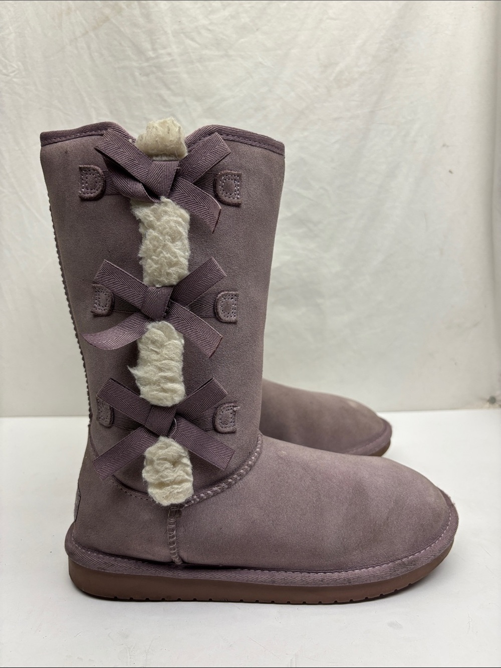 Koolaburra by Ugg boots, decorative bows on side, SZ 5 for big girl, box 75
